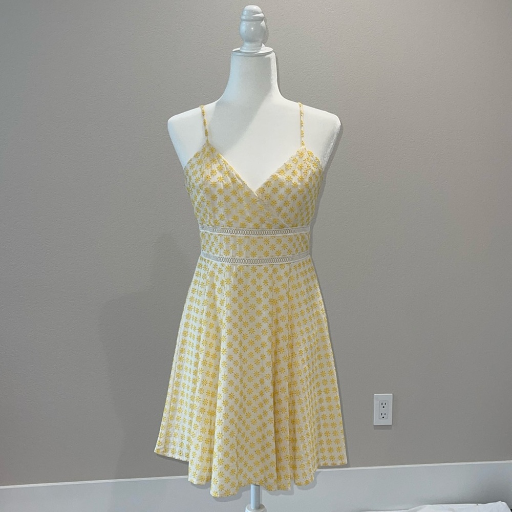 Miami Size M women dress, white and yellow, floral, slightly worn